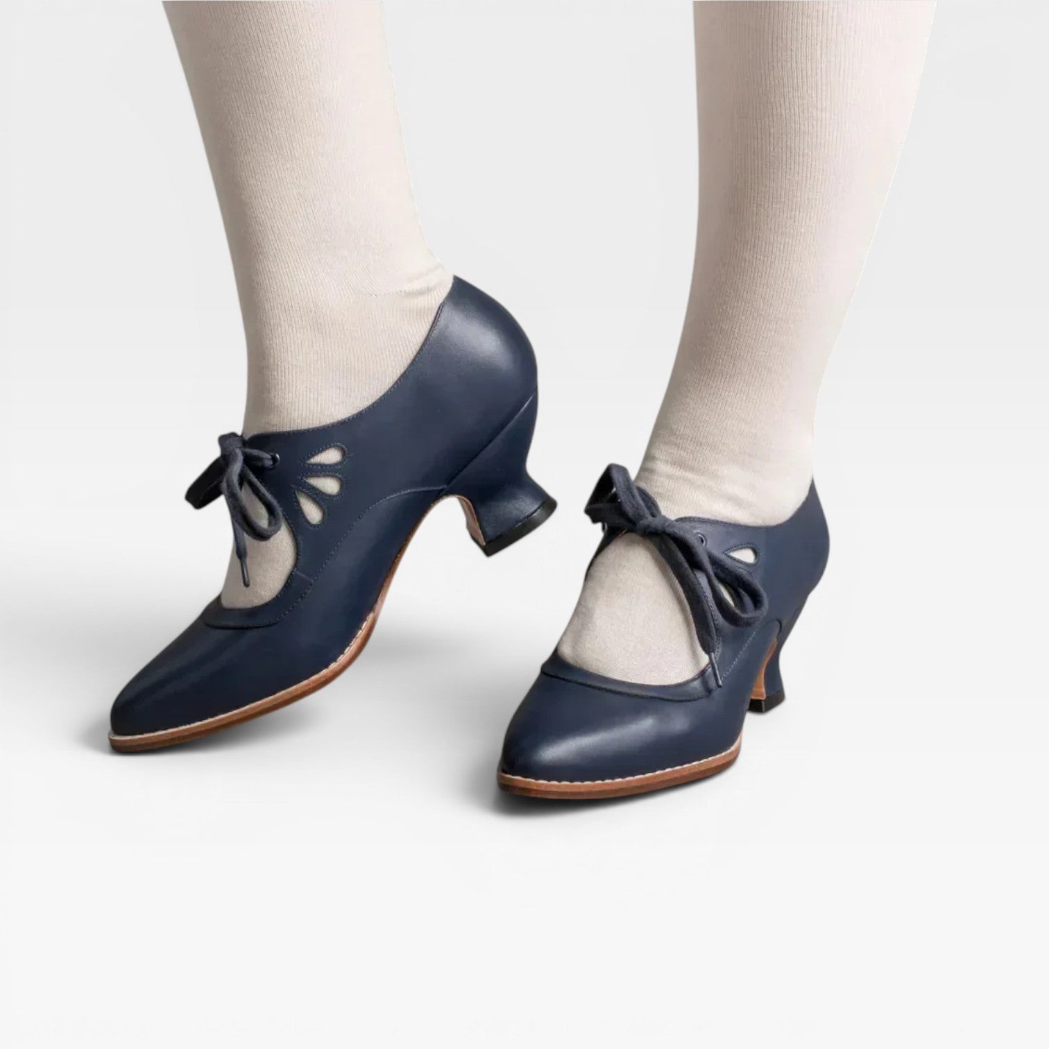 Lace Up Leather Look Pumps, Low Heel Vintage Shoes