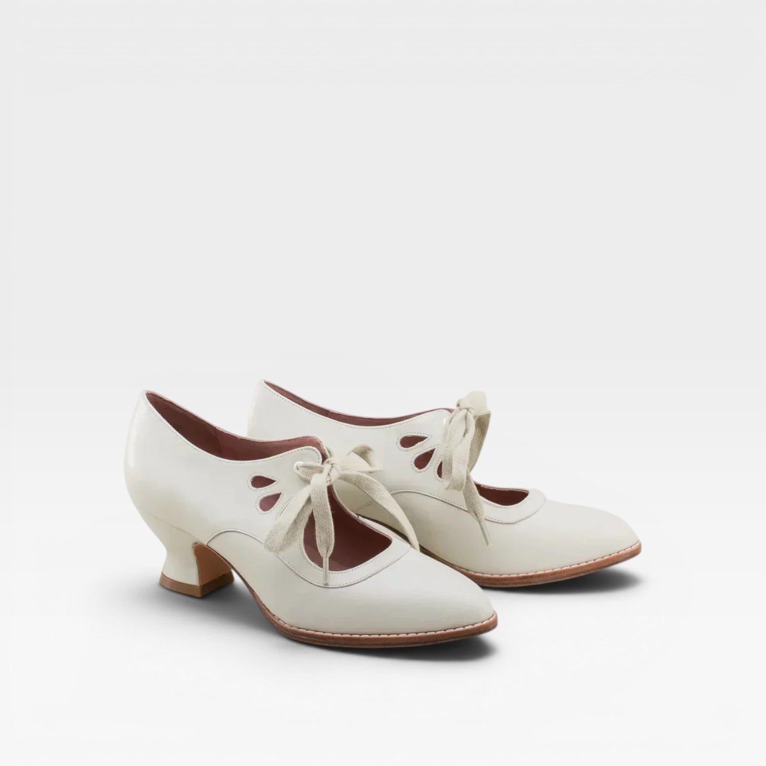 Lace Up Leather Look Pumps, Low Heel Vintage Shoes