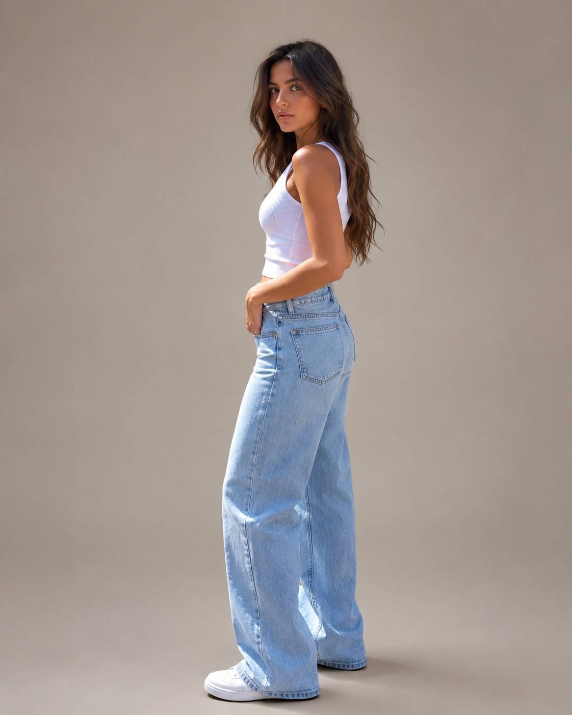 Evelyn Mid-Rise Wide Leg Jeans
