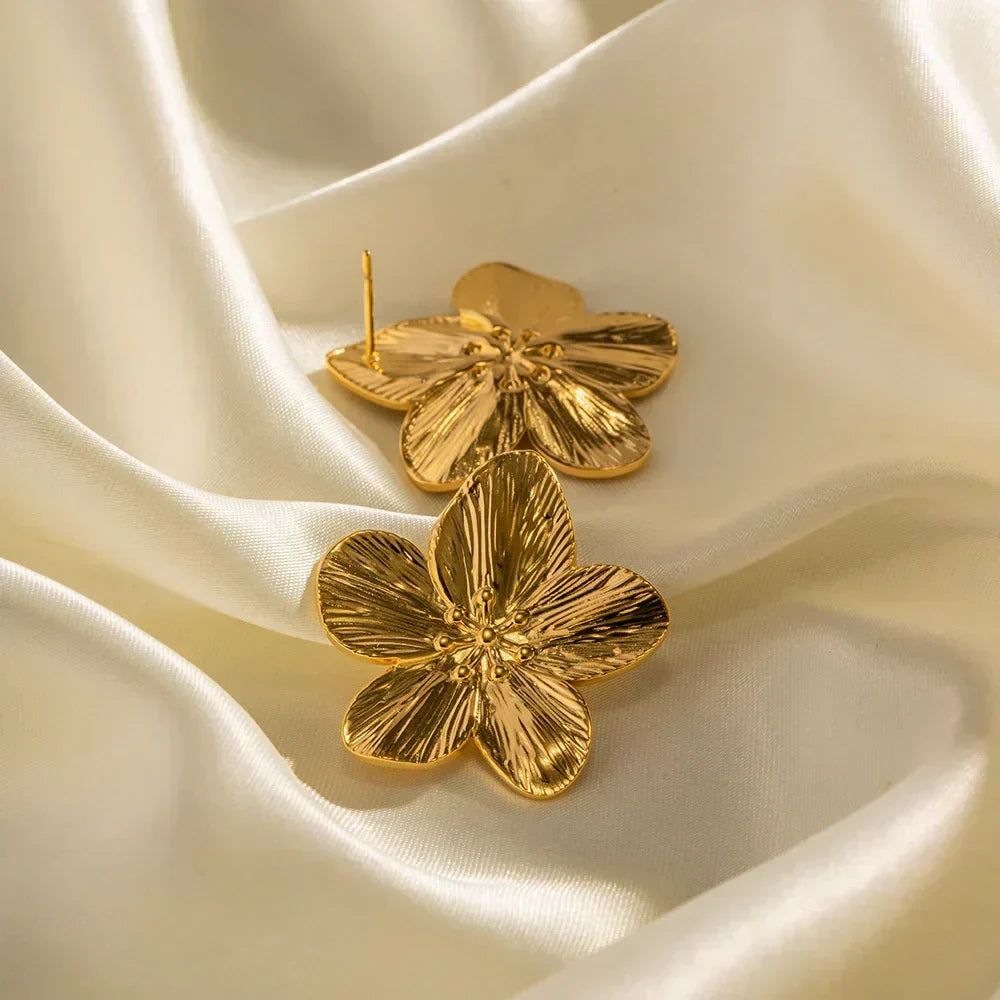 Ellie Floral Earrings