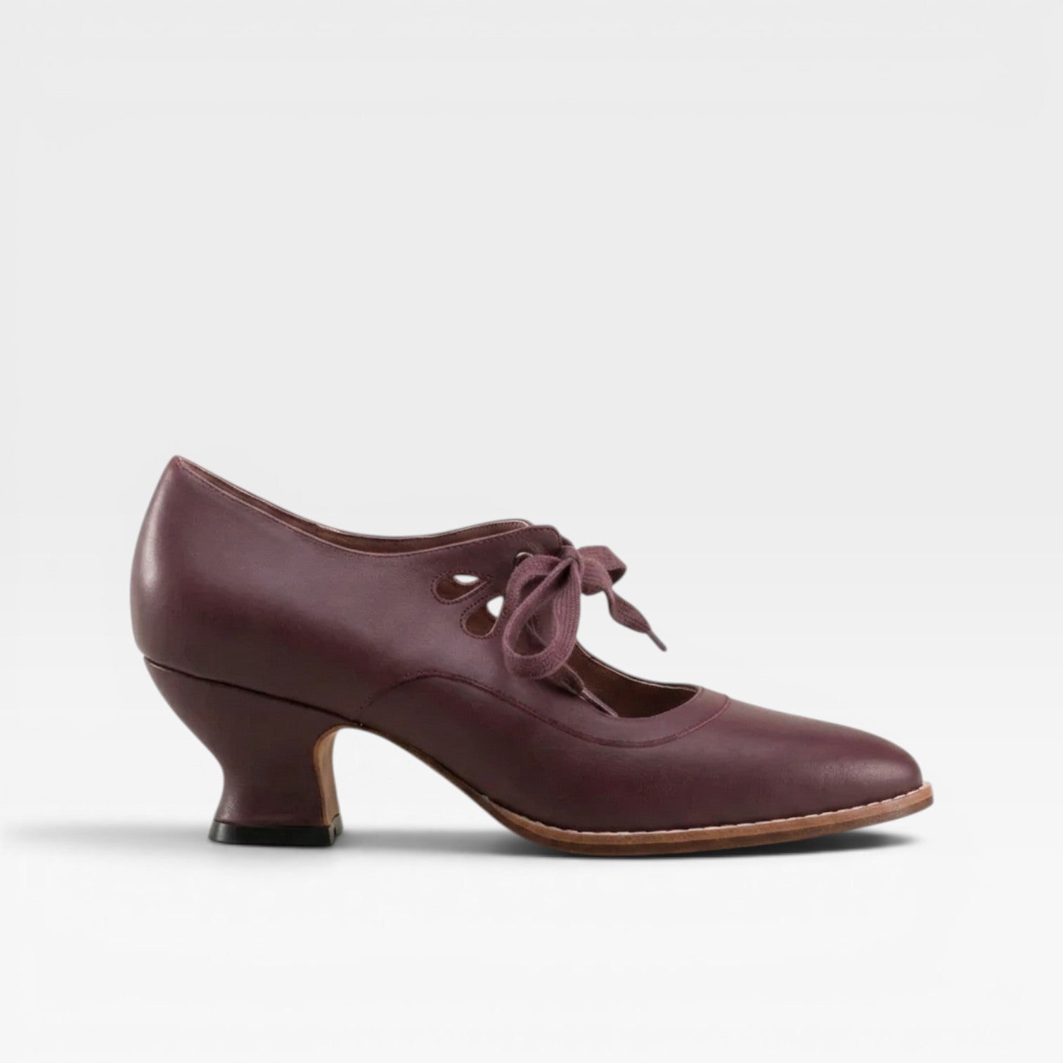 Lace Up Leather Look Pumps, Low Heel Vintage Shoes