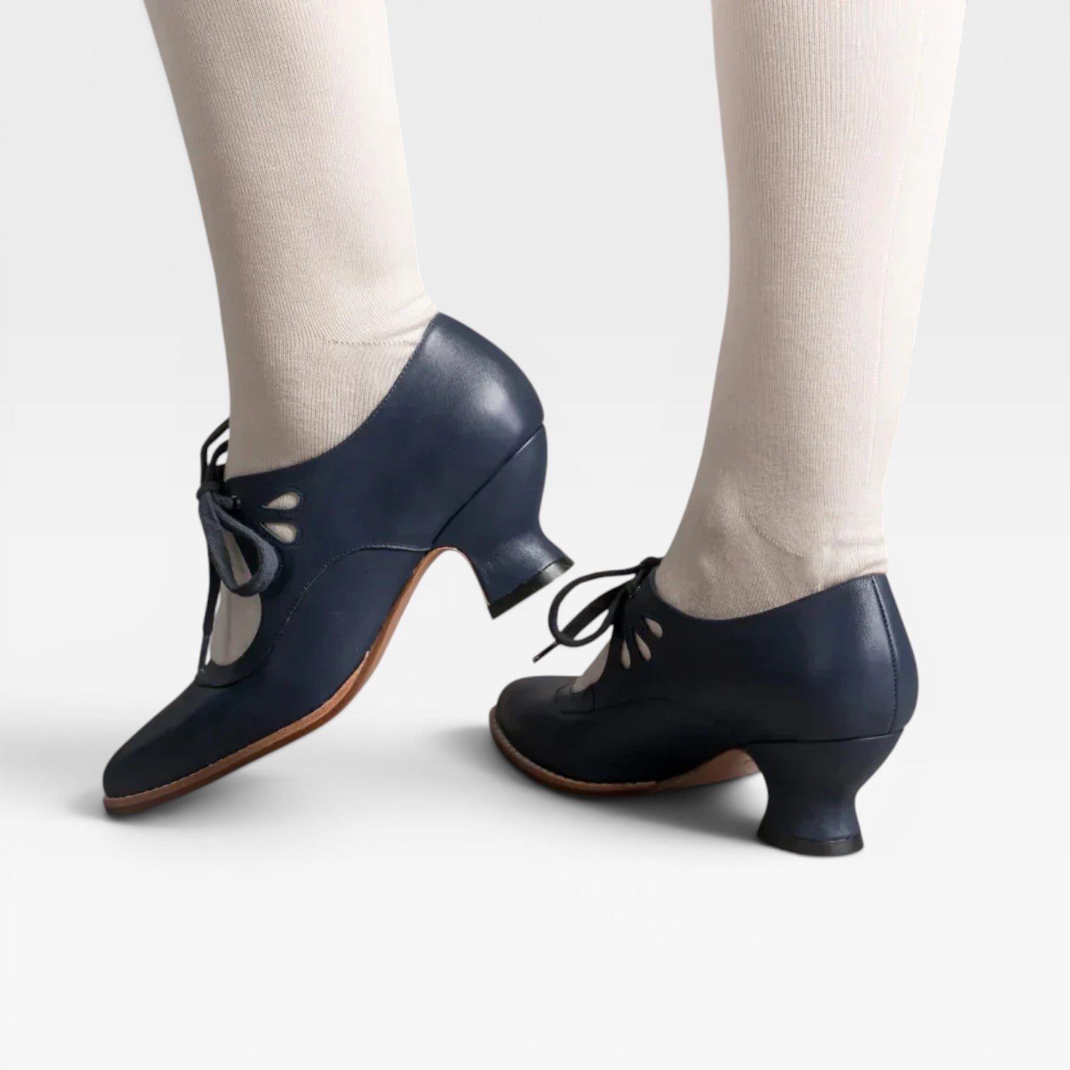 Lace Up Leather Look Pumps, Low Heel Vintage Shoes