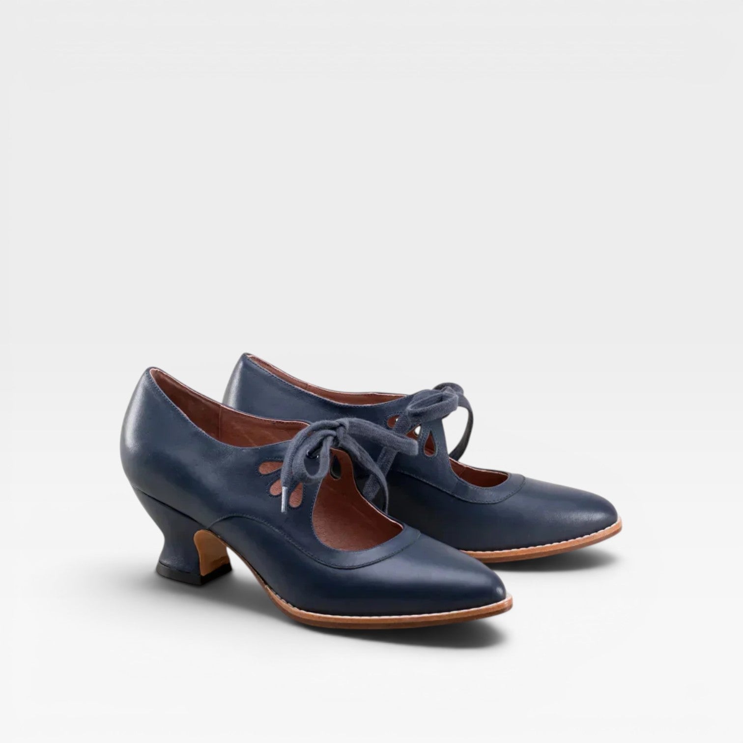 Lace Up Leather Look Pumps, Low Heel Vintage Shoes