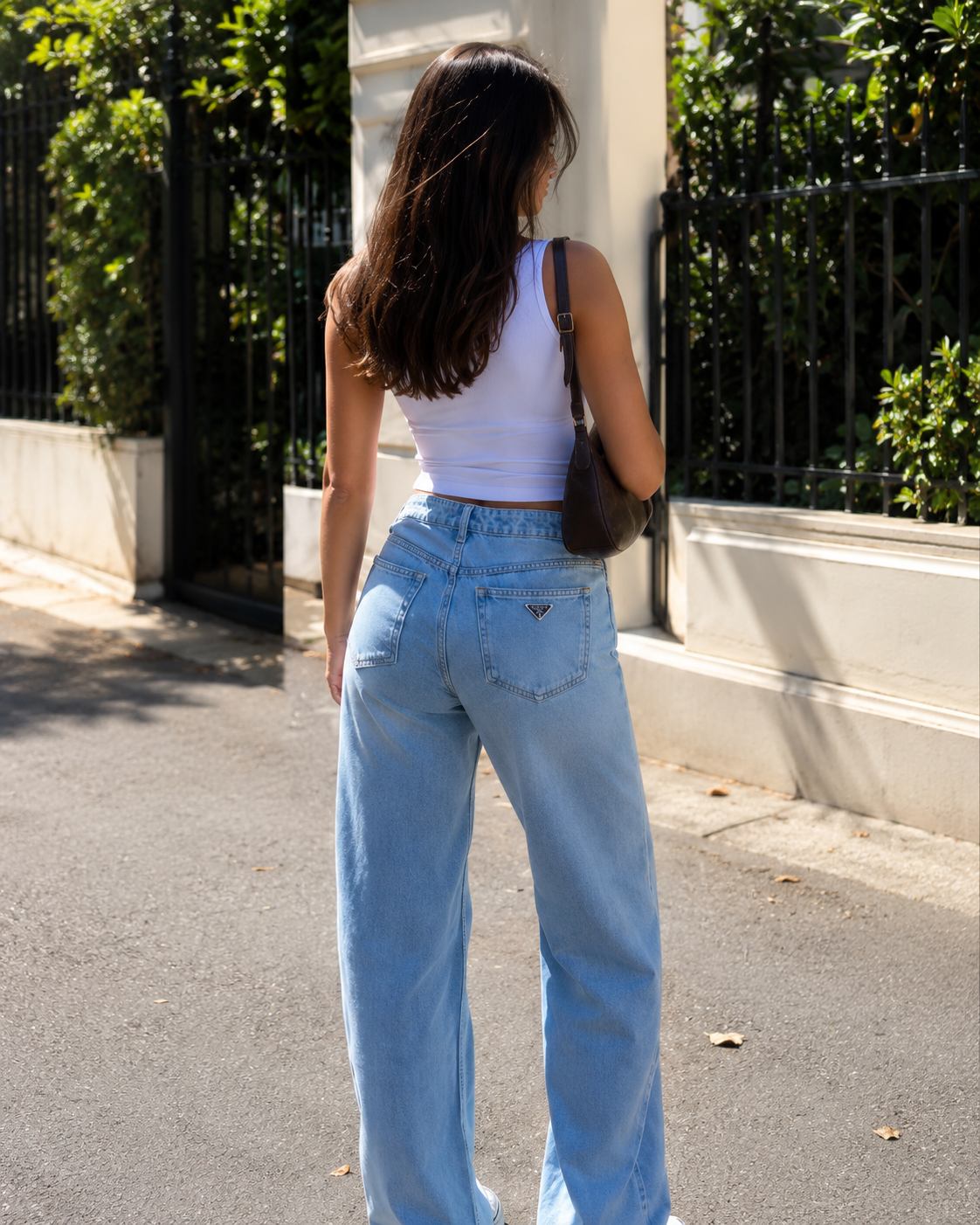 Evelyn Mid-Rise Wide Leg Jeans