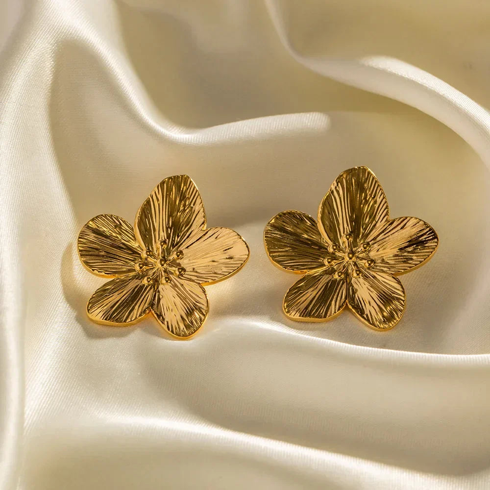 Ellie Floral Earrings