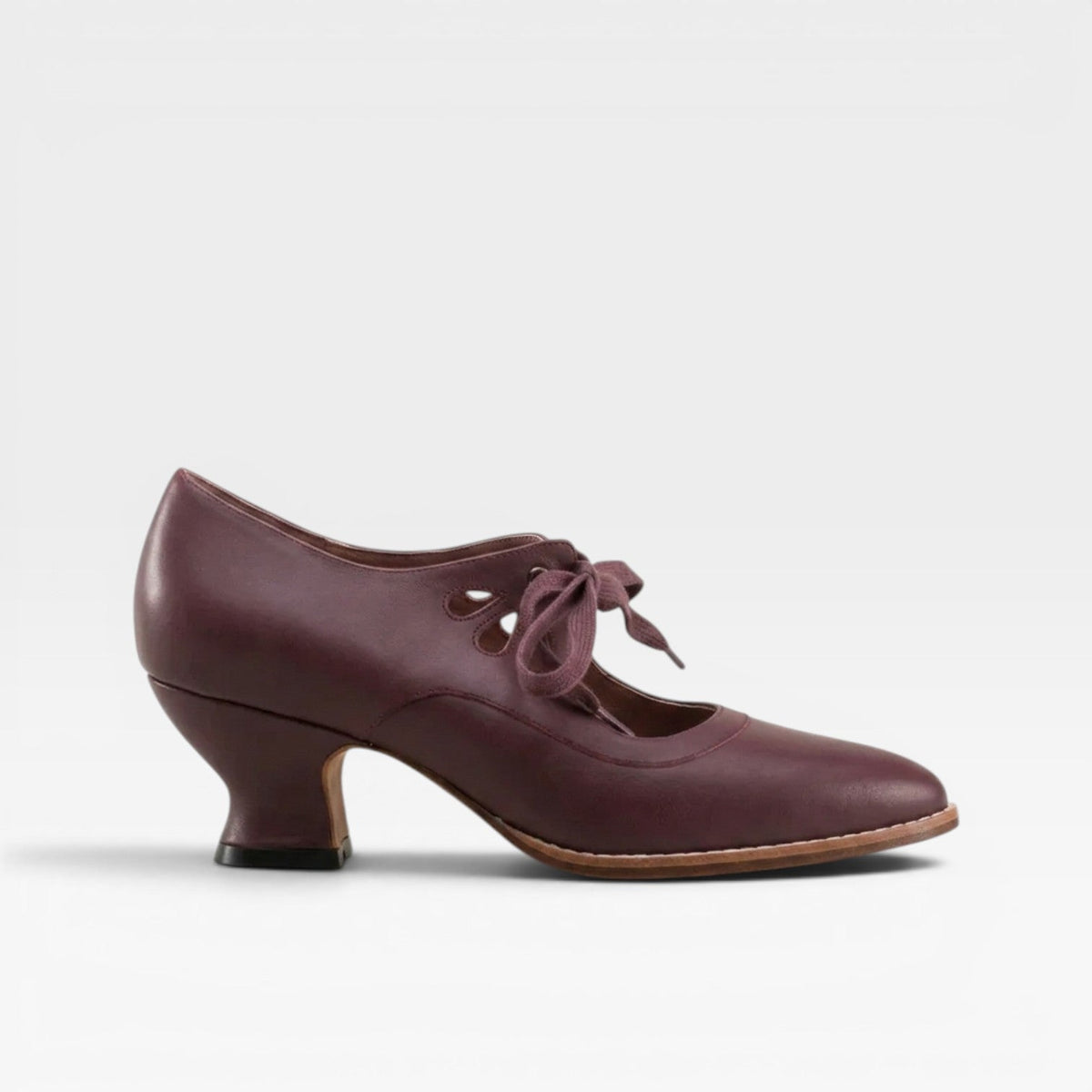 Lace Up Leather Look Pumps, Low Heel Vintage Shoes