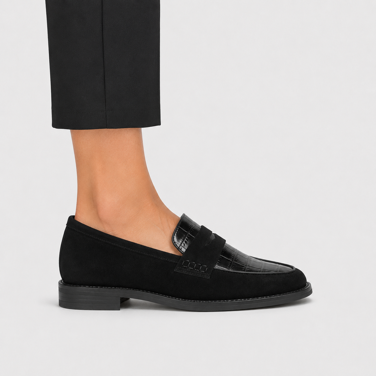 Slip-On Loafers with Arch Support, Black Walking Shoe