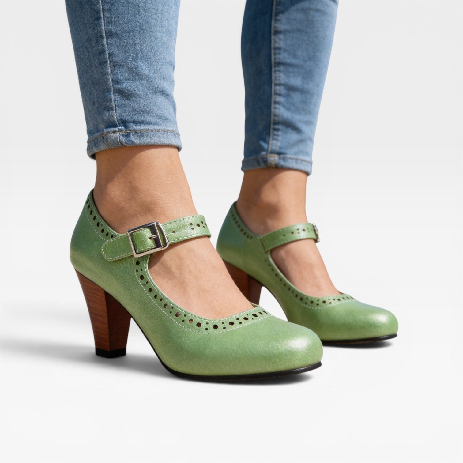 Brogue Mary Jane Pumps, Wooden Block Heel Buckle Strap